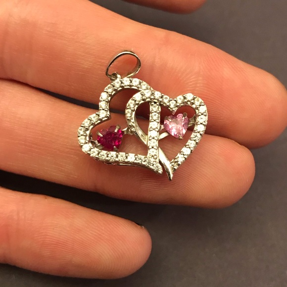 Jewelry - FINAL DROP! Sterling silver real diamond pendant